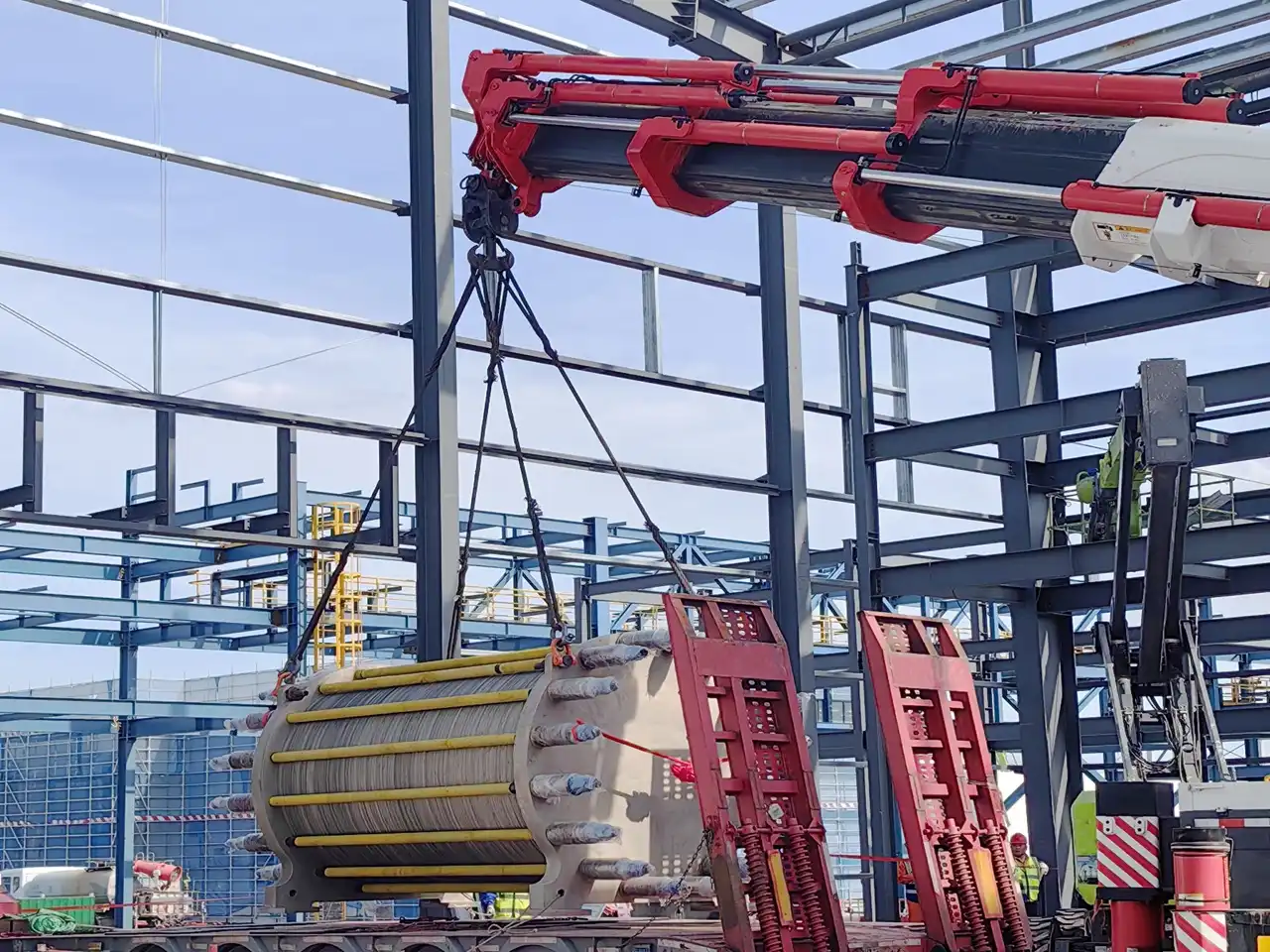 Huaxia Hydrogen's 1,000 Nm³/h Electrolyzer Successfully Delivered to Inner Mongolia Wind-Solar Hydrogen Production Project